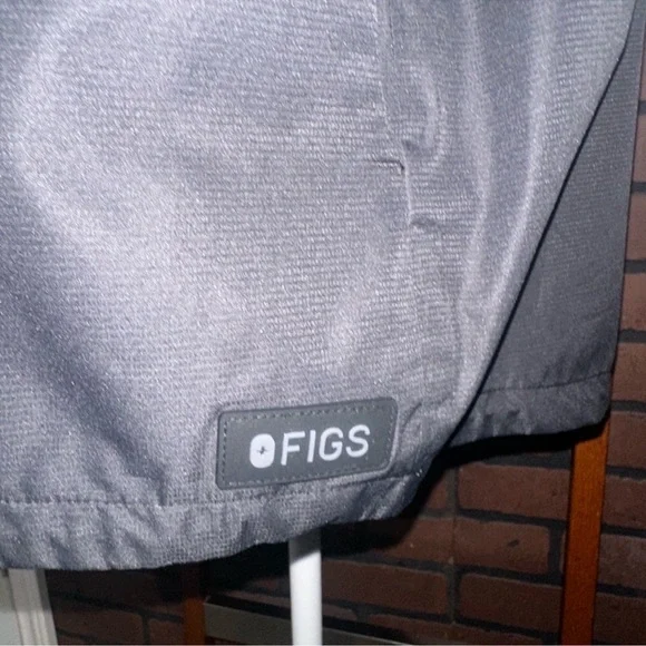 FIGS RAIN JACKET - Picture 7 of 10